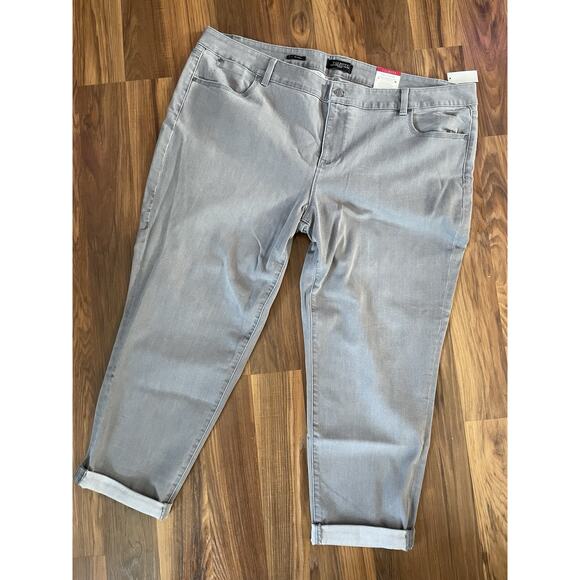 NWT Talbots Flawless Five Pocket Woman Boyfriend Jeans Women’s 24w Gray Relaxed - Picture 1 of 9